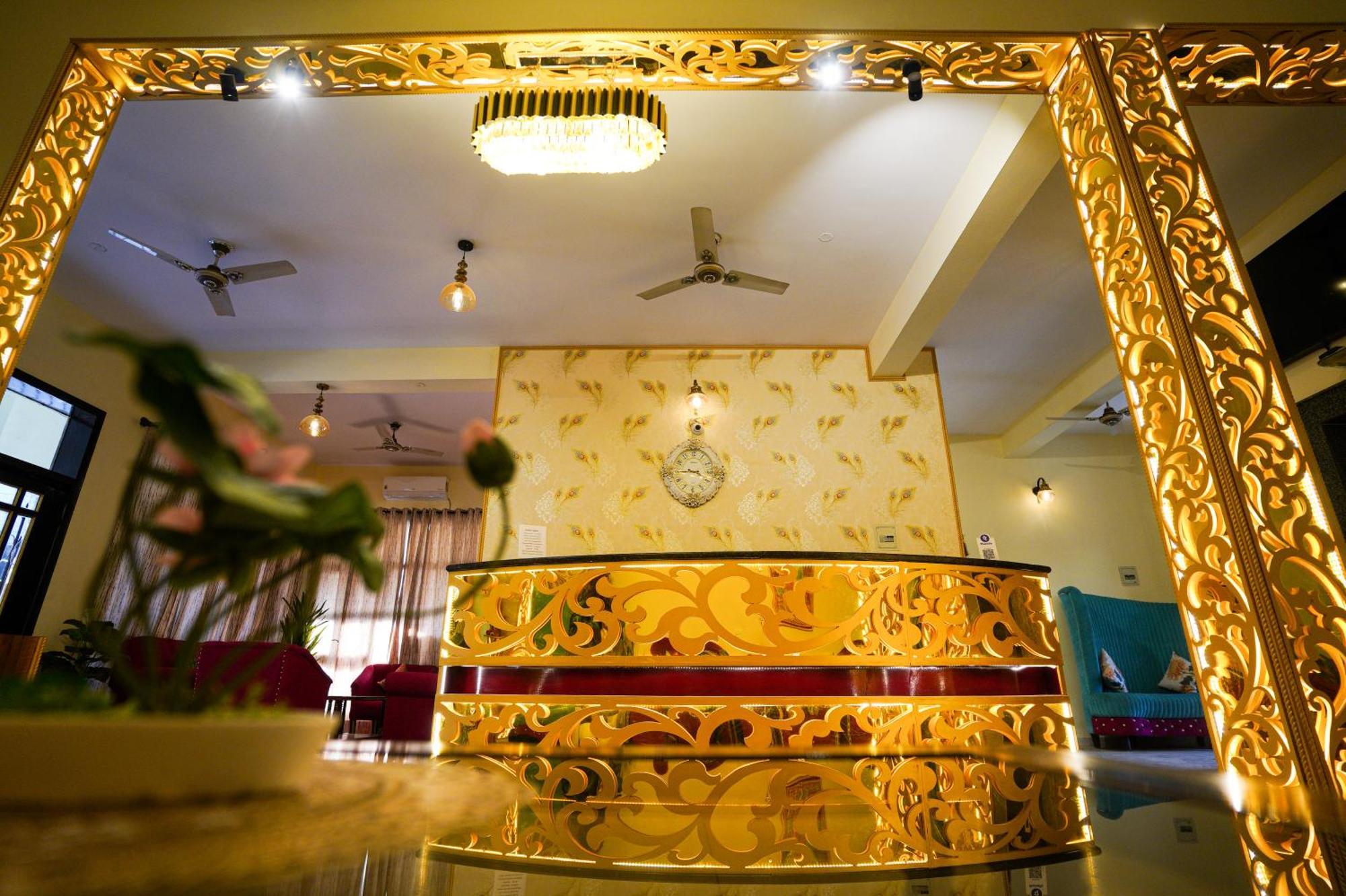 Hotel Neeraj Bhawan- Triveni Ghat Rishikesh Bagian luar foto