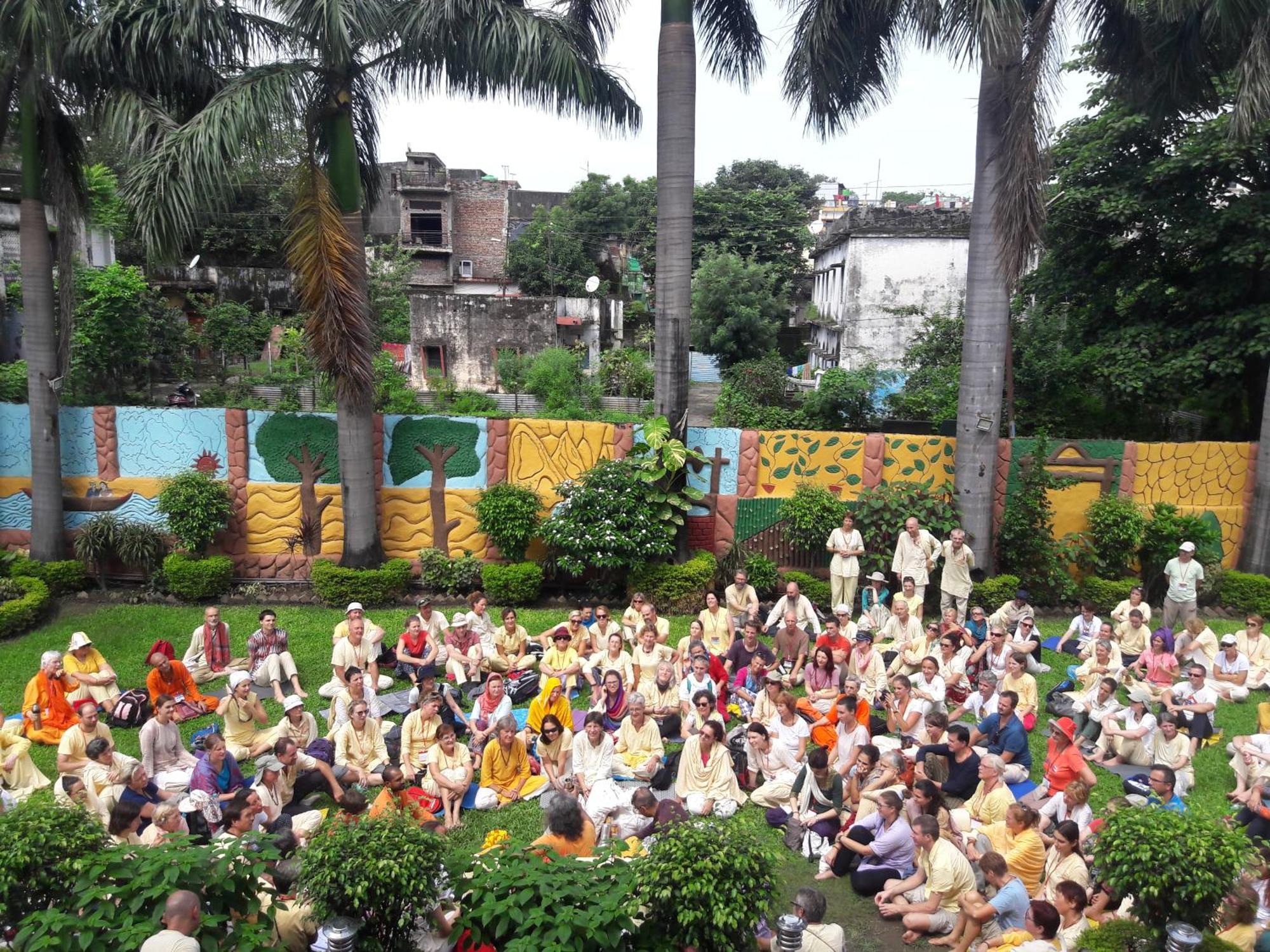 Hotel Neeraj Bhawan- Triveni Ghat Rishikesh Bagian luar foto