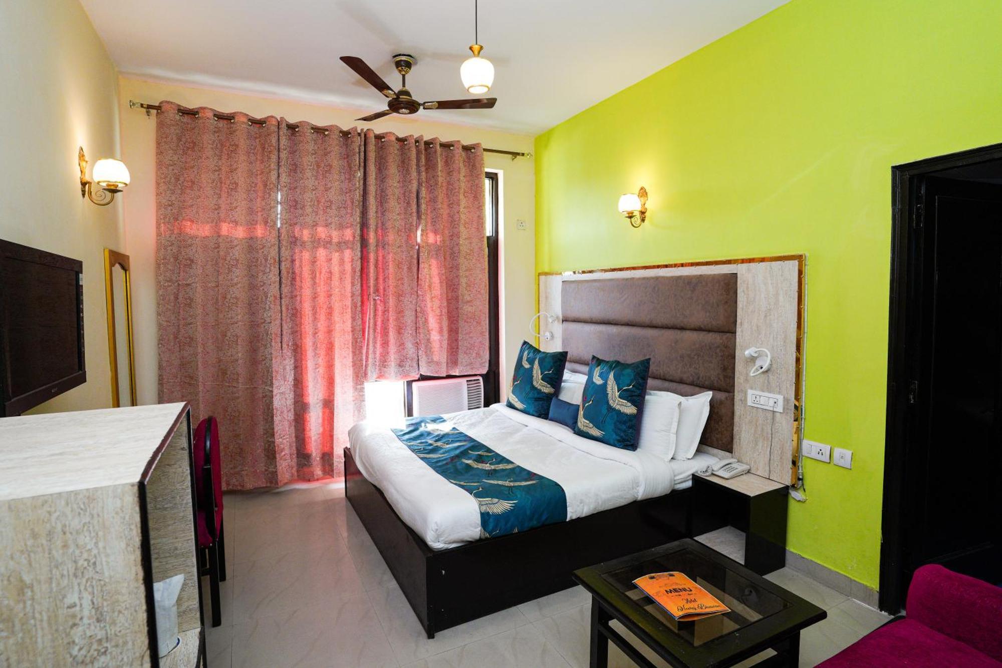 Hotel Neeraj Bhawan- Triveni Ghat Rishikesh Bagian luar foto