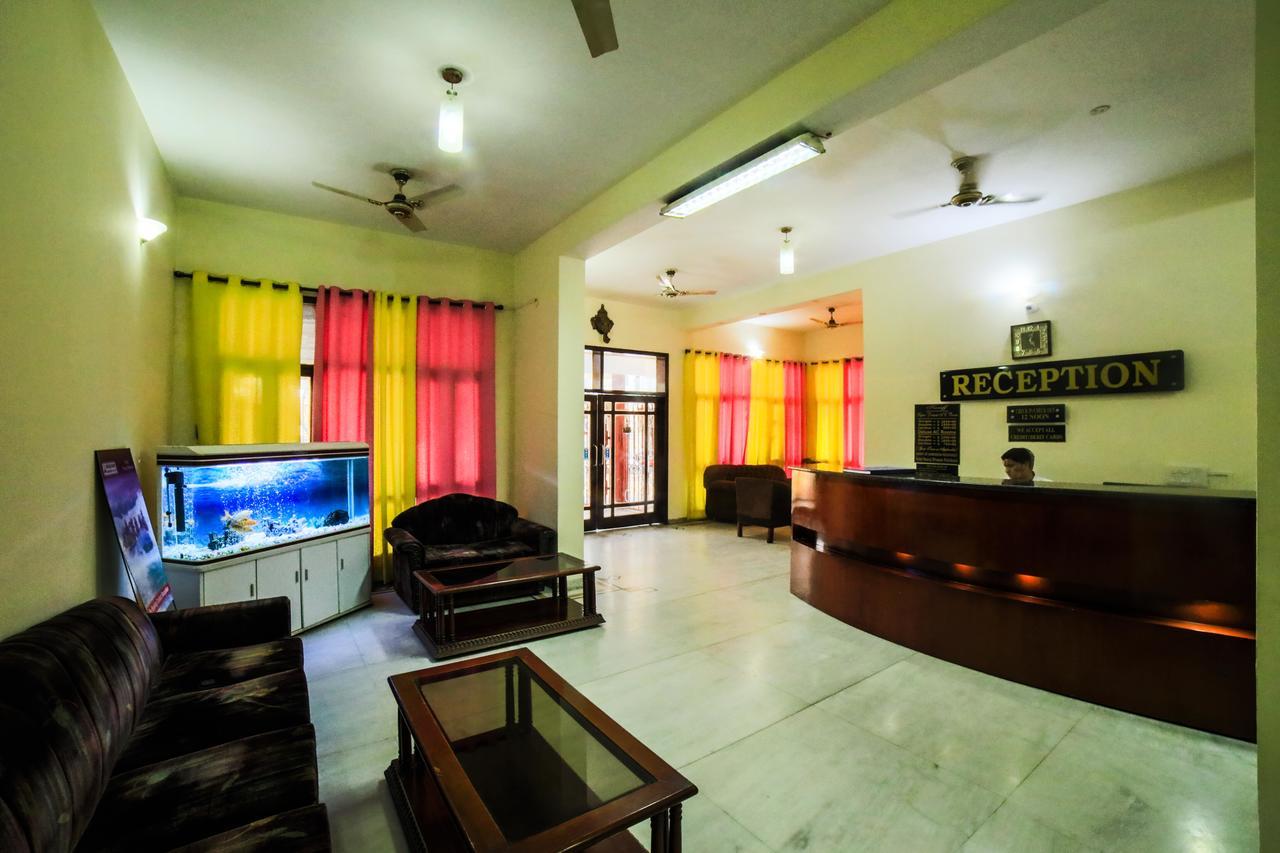 Hotel Neeraj Bhawan- Triveni Ghat Rishikesh Bagian luar foto