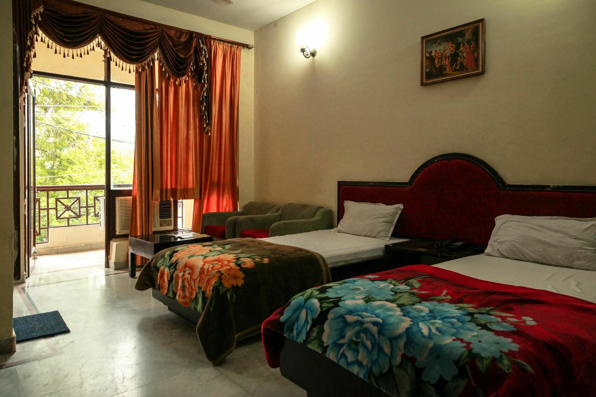 Hotel Neeraj Bhawan- Triveni Ghat Rishikesh Bagian luar foto